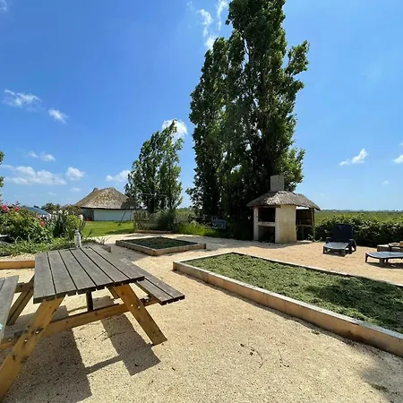Landhuis Sejour Authentique Dans Bourrine Traditionnelle A Beauvoir-sur-Mer