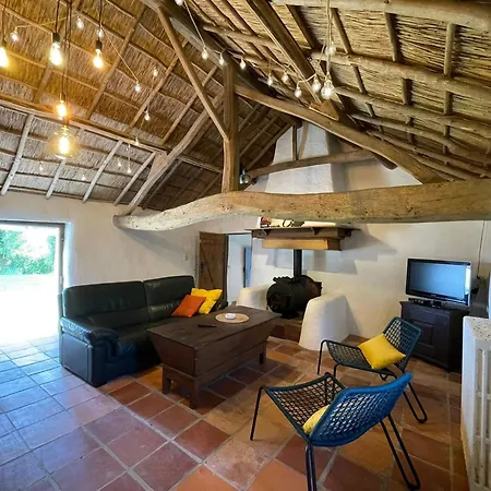 Sejour Authentique Dans Bourrine Traditionnelle A - Fr-1-426-582 * Beauvoir-sur-Mer