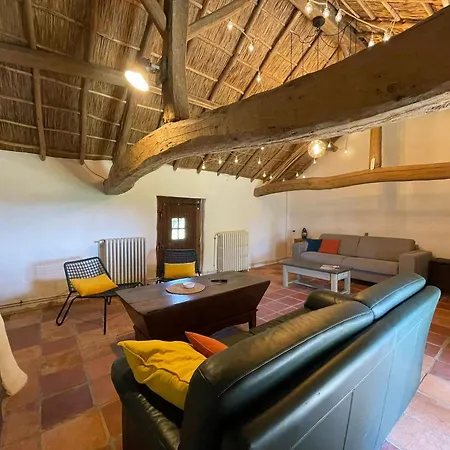Sejour Authentique Dans Bourrine Traditionnelle A Beauvoir-sur-Mer